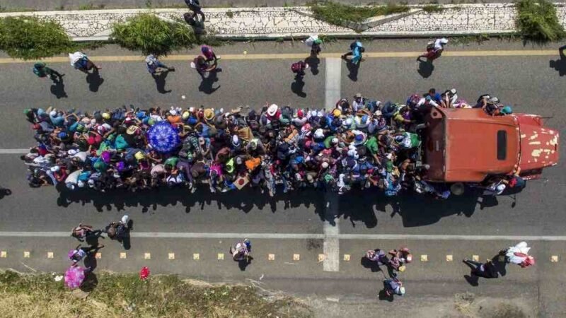 MÁS DE MIL MIGRANTES DE CARAVANA RUMBO A EEUU INGRESAN ‘IRREGULARMENTE’ A GUATEMALA