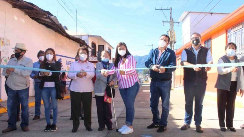 INAUGURAN CALLE EN HUATUSCO