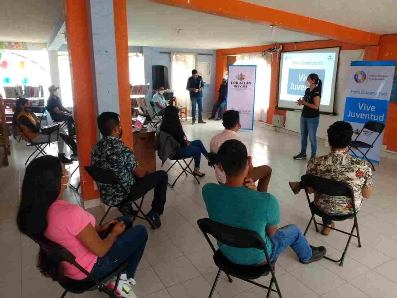 REALIZAN FORO “VIVE JUVENTUD” EN IXHUATLÁN