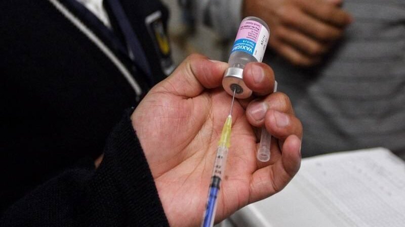 ROBAN AL IMSS 10 MIL 100 DOSIS DE VACUNA CONTRA LA INFLUENZA, REPORTA COFEPRIS