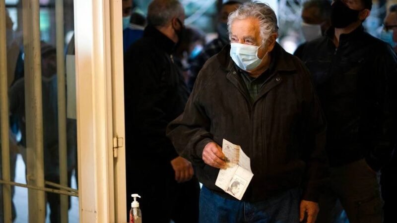 INFORMA JOSÉ MUJICA QUE SE RETIRA DE LA POLÍTICA