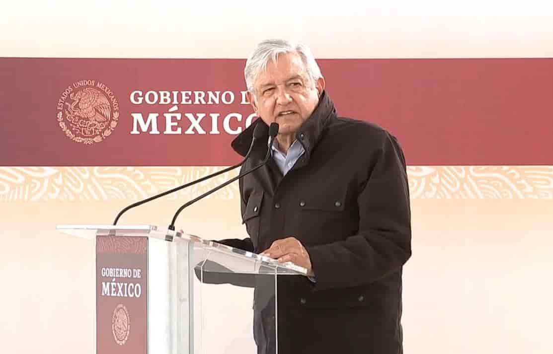 AMLO ACORTA DISCURSO EN NUEVO LAREDO POR PROTESTAS DEL FRENAAA