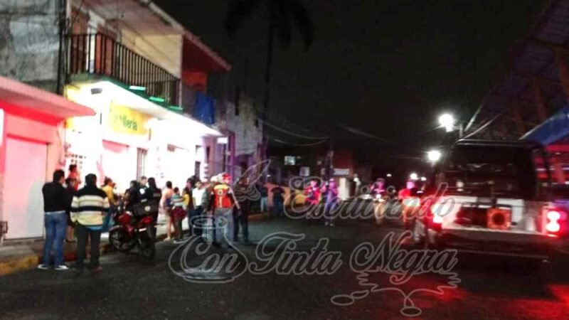 SE LLEVA A SU PROPIA HIJA CON LUJO DE VIOLENCIA