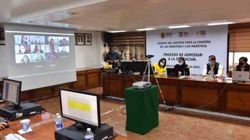ENTREGAN PLAZAS DE EDUCACIÓN BÁSICA