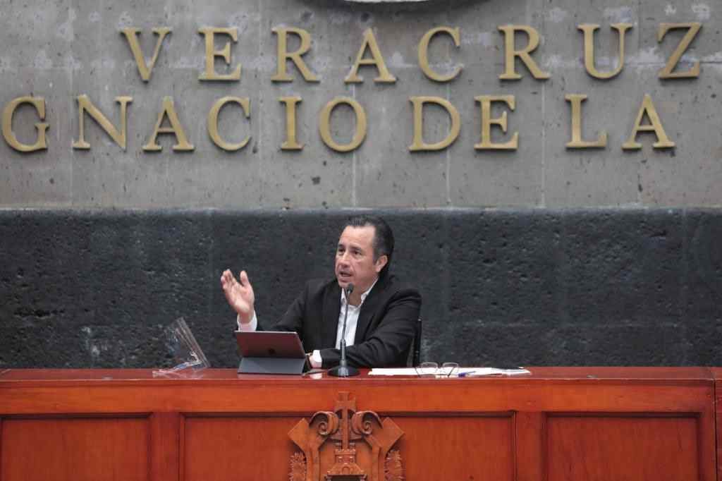 GOBERNADOR PREVÉ INICIO DE CLASES PRESENCIALES EN 2021