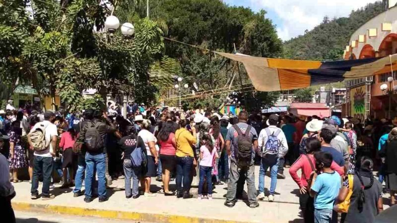 REALIZA ALCALDE DE ZONGOLICA EVENTO MASIVO EN PLENA PANDEMIA