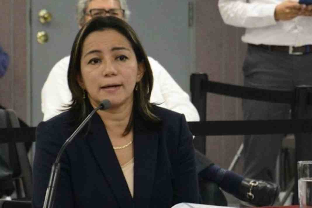 DETECTAN REZAGOS POR 8 MIL MILLONES