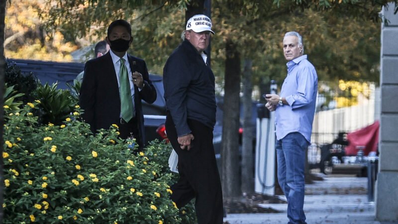 DONALD TRUMP REGRESA A JUGAR GOLF Y SIGUE SIN RECONOCER SU DERROTA ELECTORAL