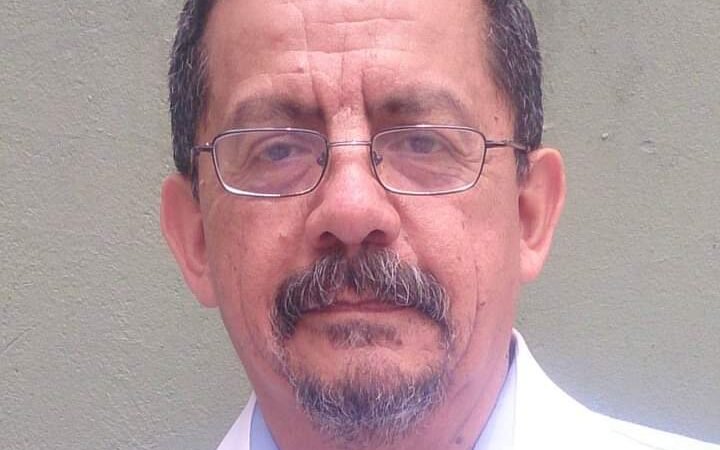 COBRA REGIDOR POR NO HACER NADA