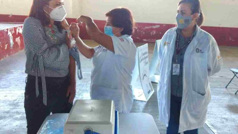 REALIZAN JORNADA DE SALUD EN IXHUATLÁN