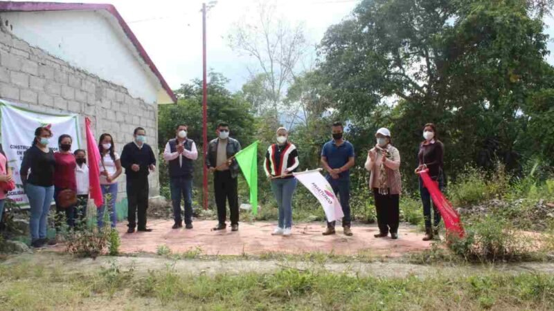 CONSTRUYEN COMEDOR EN ESCUELA DE SABANAS
