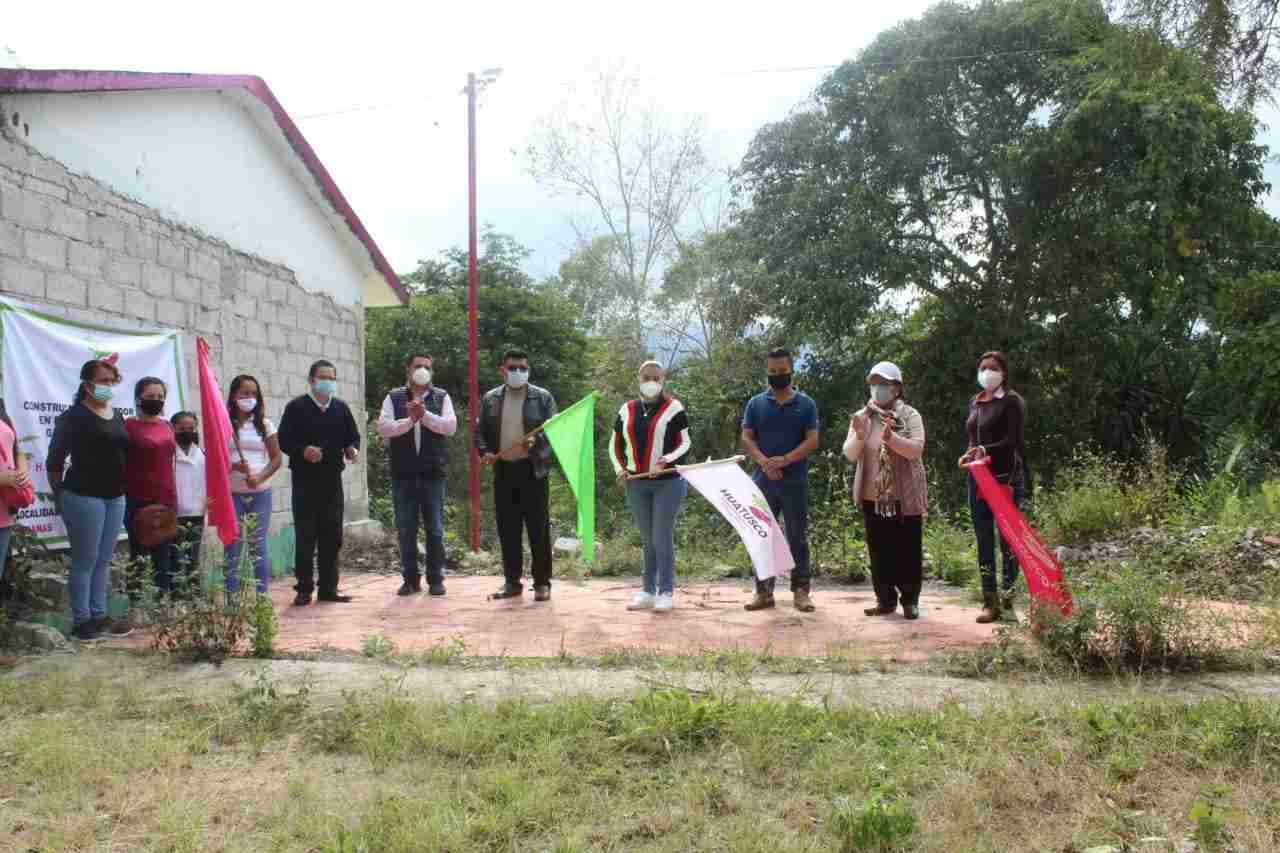 CONSTRUYEN COMEDOR EN ESCUELA DE SABANAS