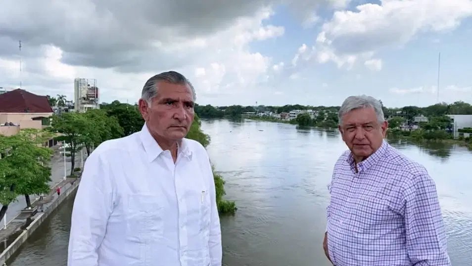 AMLO PROMETE AYUDA A LOS 80 MIL DAMNIFICADOS EN TABASCO