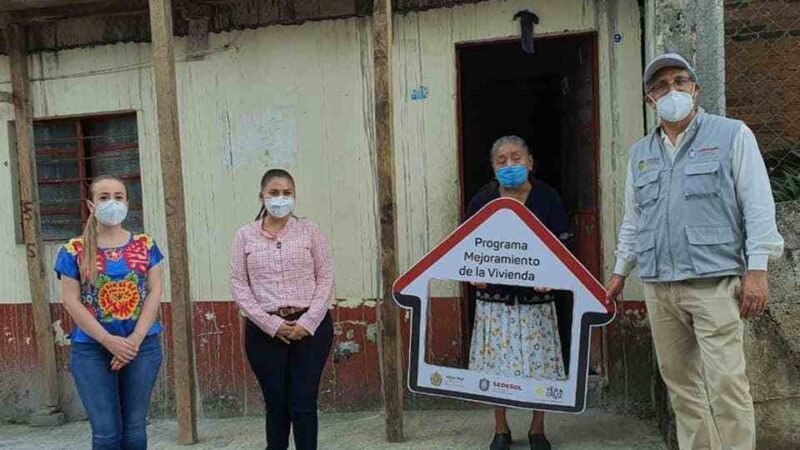 ENTREGA NORA LAGUNES ACCIONES DE VIVIENDA