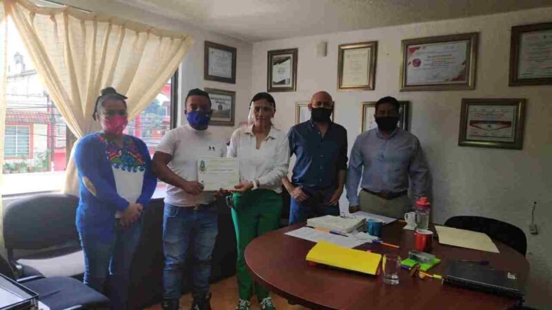 TOMAN PROTESTA A AGENTE DE NARANJOS