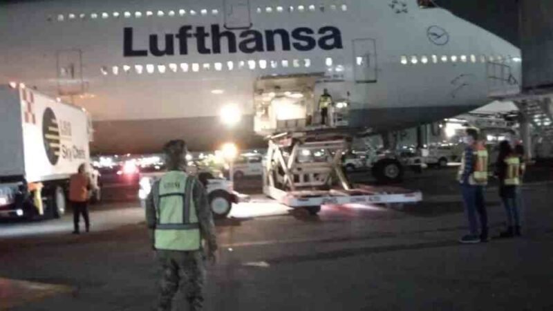 LLEGAN A MÉXICO SIETE MIL DOSIS DE VACUNA COVID-19 DE CANSINO, INFORMA EBRARD