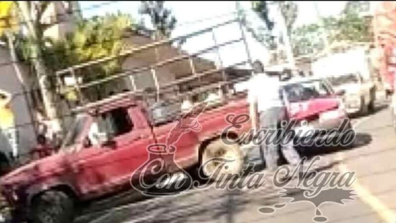 CHOCAN TAXI Y CAMIONETA EN TOTUTLA