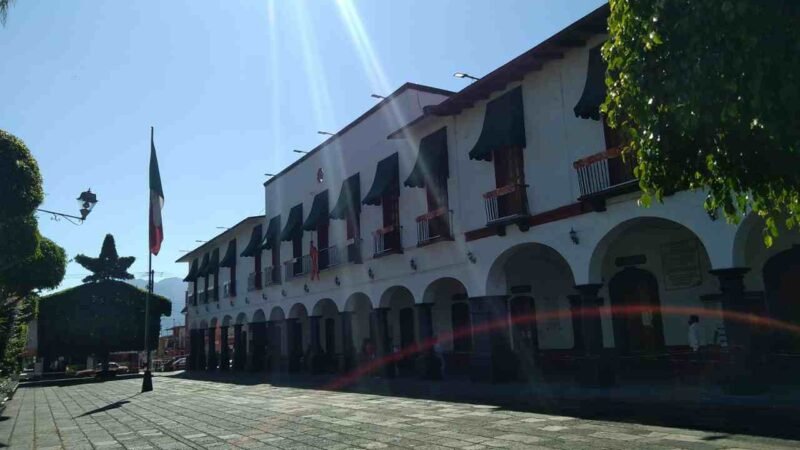 ASESOR JURÍDICO ASUME CONTROL DE OFICIALÍA MAYOR DE HUATUSCO