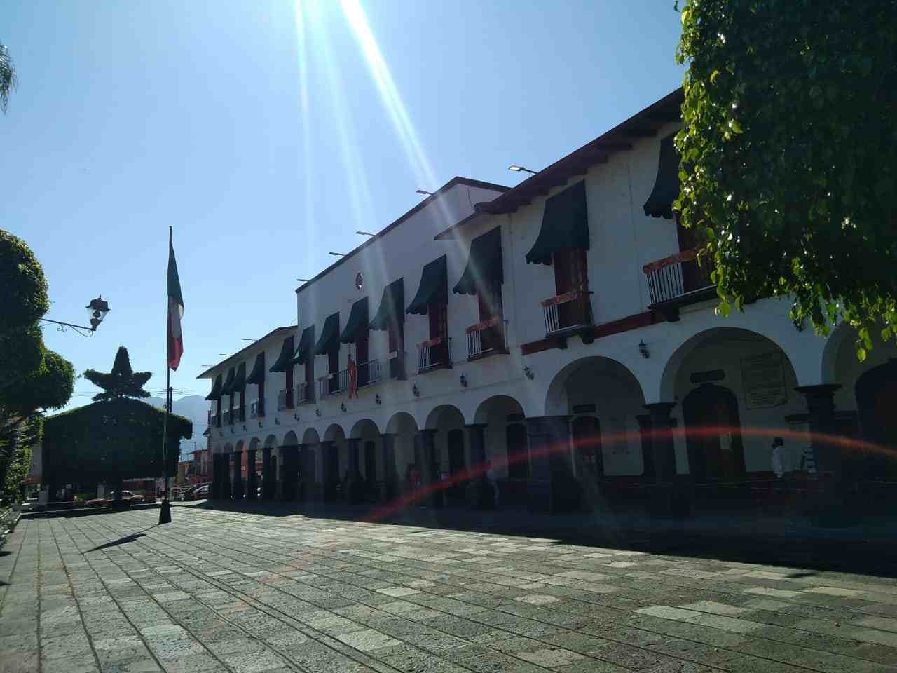 ASESOR JURÍDICO ASUME CONTROL DE OFICIALÍA MAYOR DE HUATUSCO