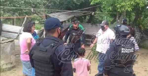 MADRE ENCADENÓ A SU HIJO PARA QUE NO SE SALIERA A LA CALLE