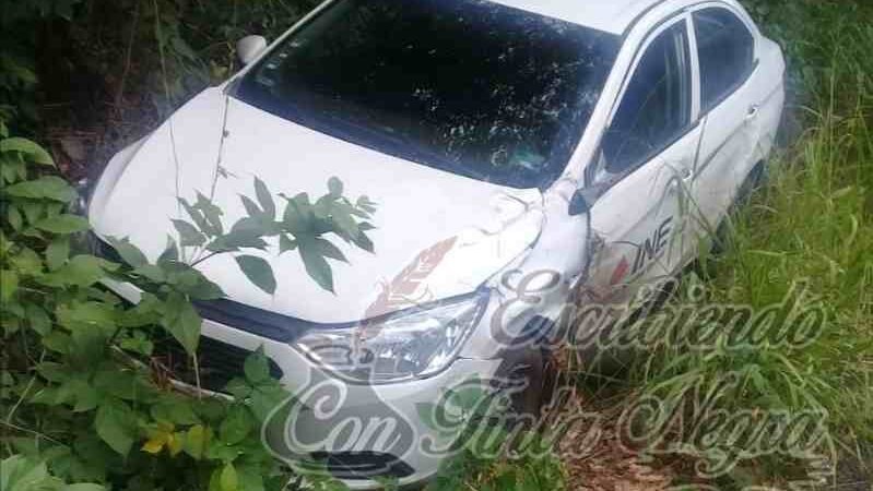 SE SALE DE LA CARRETERA