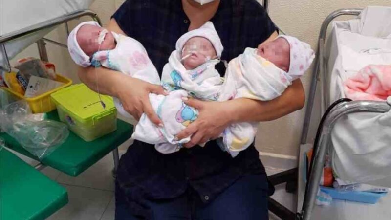 LUCHA 10 AÑOS PARA EMBARAZARSE Y TIENE TRILLIZAS