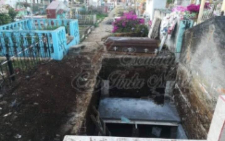 REGIDOR DE HUATUSCO NO PONE ORDEN NI EN EL PANTEÓN