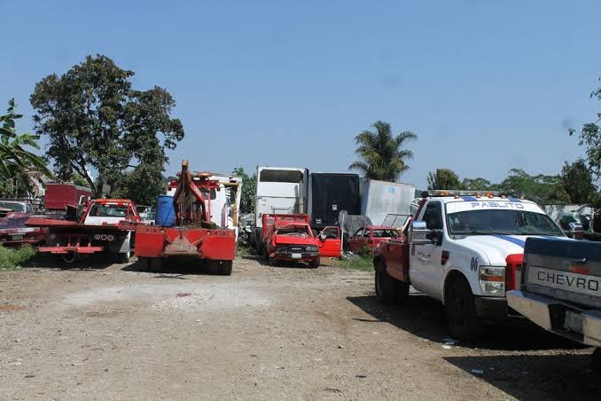 DEMANDAN REGULAR SERVICIO DE ARRASTRE DE VEHÍCULOS