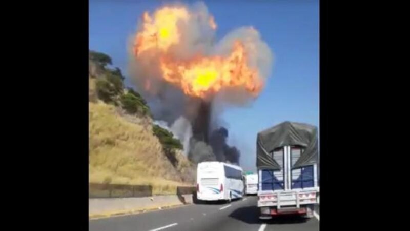 SUBE A 14 CIFRA DE MUERTOS POR EXPLOSIÓN DE PIPA EN AUTOPISTA TEPIC-GUADALAJARA