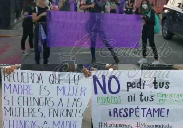 MUJERES DE NIEBLA PROTESTAN CONTRA LA VIOLENCIA