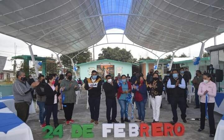 INAUGURAN TECHADO EN PRIMARIA DE ALPATLÁHUAC