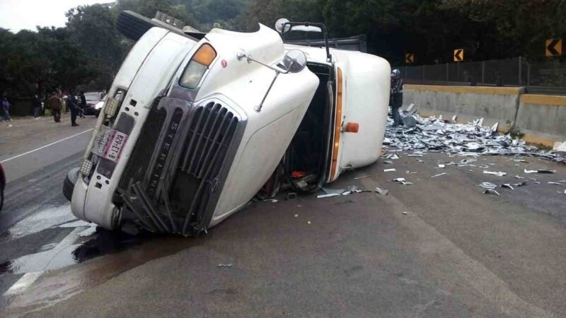 VUELCA TRAILER EN NOGALES