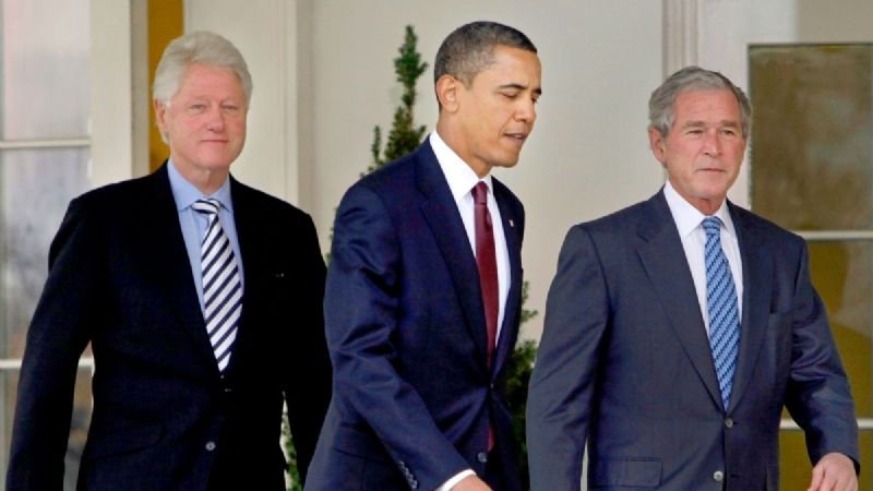 OBAMA, BUSH Y CLINTON SE OFRECEN COMO VOLUNTARIOS PARA VACUNARSE PÚBLICAMENTE