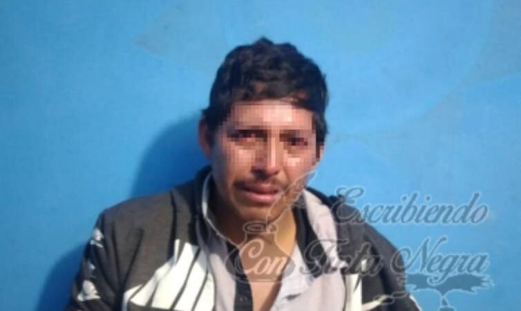 DETIENEN A AGENTE MUNICIPAL POR GOLPEAR A SU PADRE