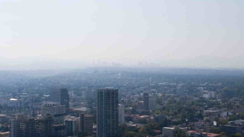 CONTAMINACIÓN DEL AIRE EN MÉXICO AUMENTA RIESGO DE MUERTE POR COVID-19: ESTUDIO