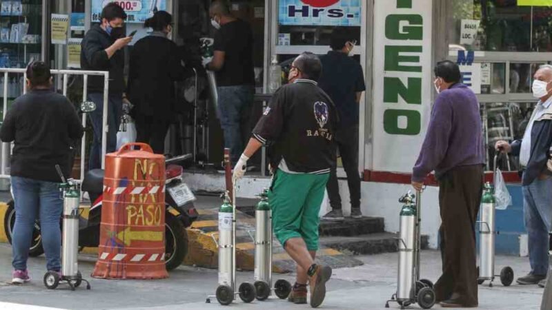‘NO HAY OXÍGENO’, ESCASEZ ASFIXIA A ENFERMOS DE COVID-19 EN CDMX
