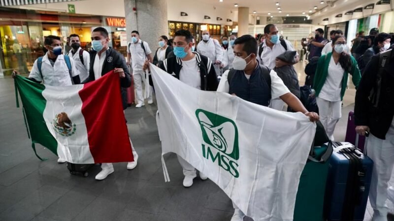 MÉDICOS Y ENFERMERAS DEL IMSS DE VARIOS ESTADOS LLEGAN A CDMX PARA APOYAR CONTRA COVID-19