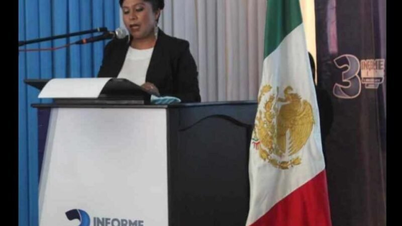 ALCALDESA DE ALPATLÁHUAC RINDE TERCER INFORME DE GOBIERNO