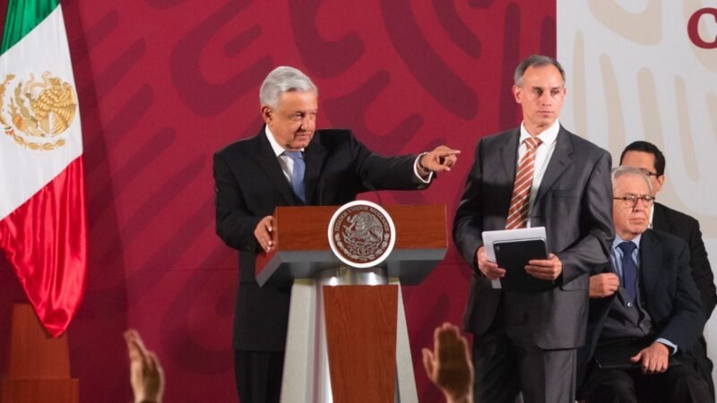 HUGO LÓPEZ-GATELL SE AÍSLA TRAS ESTAR EN CONTACTO CON EL PRESIDENTE LÓPEZ OBRADOR