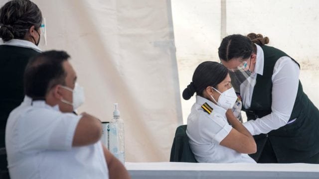 SECRETARÍA DE SALUD HOSPITALIZA POR INFLAMACIÓN CEREBRAL A DOCTORA QUE RECIBIÓ VACUNA DE PFIZER