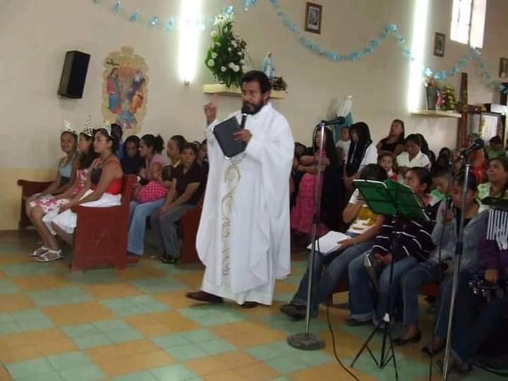 FALLECE PADRE RAÚL ALMANZA