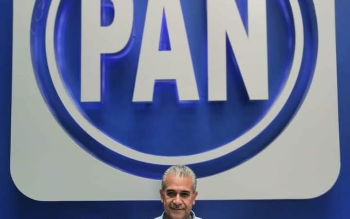 SANTIAGO CHICUELLAR SE REGISTRA COMO PRECANDIDATO A DIPUTADO LOCAL POR HUATUSCO