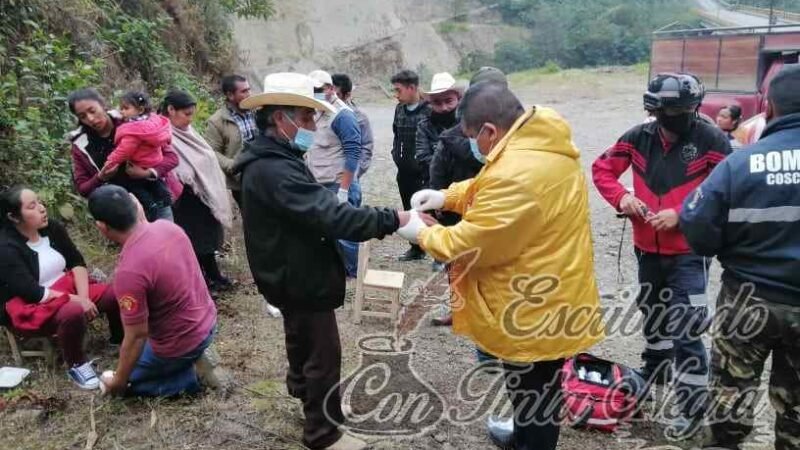 VUELCA CAMIONETA EN PUENTE DE TETELCINGO