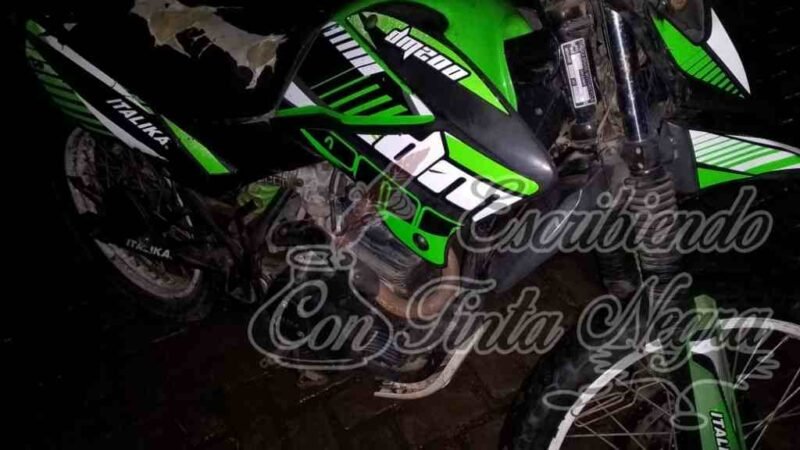 ASEGURAN MOTOCICLETA EN IXHUATLÁN