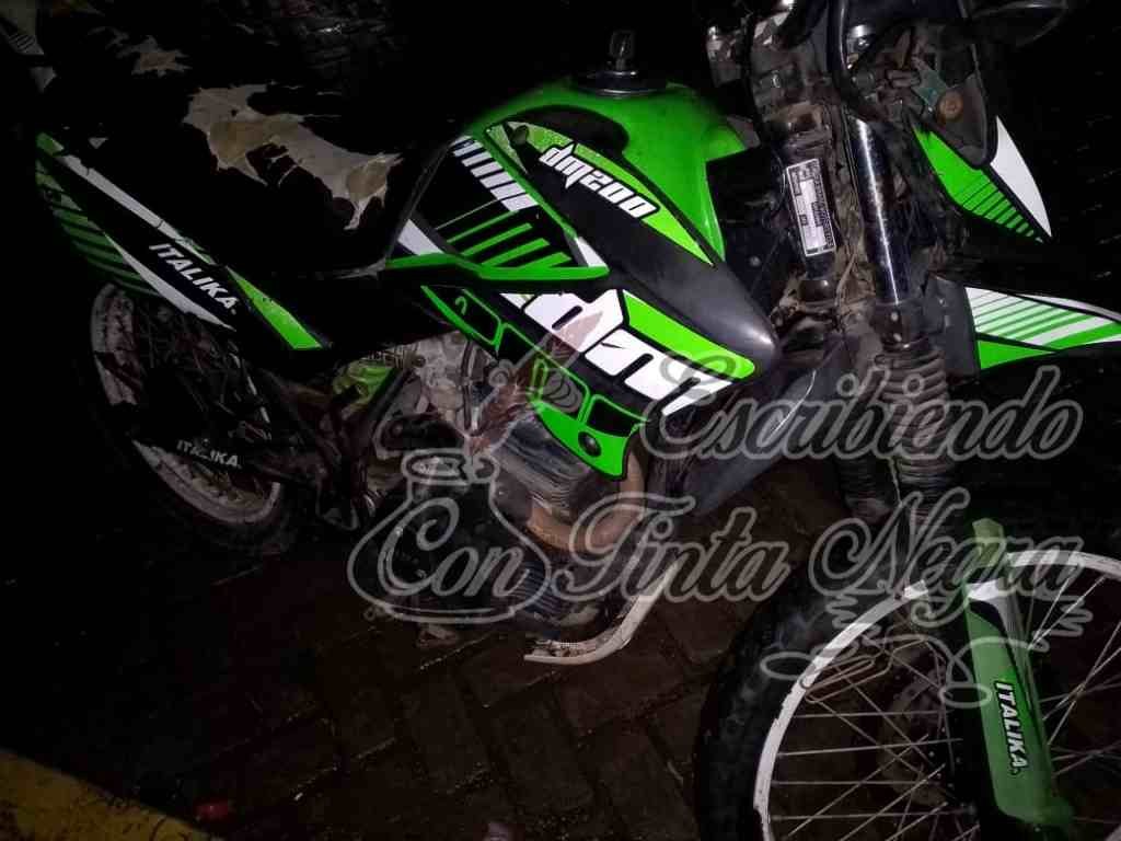 ASEGURAN MOTOCICLETA EN IXHUATLÁN