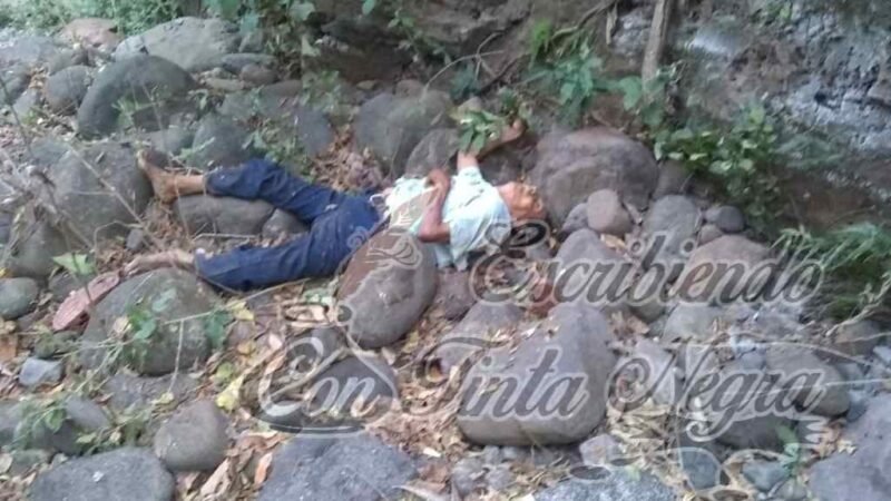 MUERE CAMPESINO AL CAER A BARRANCO