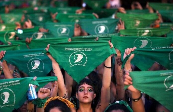 DIPUTADAS ANALIZAN DESPENALIZACIÓN DEL ABORTO EN CHILE