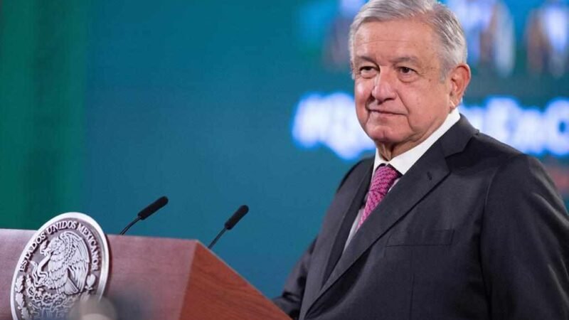 AMLO NO DESCARTA CREAR RED SOCIAL EN MÉXICO CONTRA CENSURA