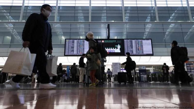 BIDEN PROHIBIRÁ INGRESO A VIAJEROS PROCEDENTES DE SUDÁFRICA POR NUEVA CEPA DE COVID-19