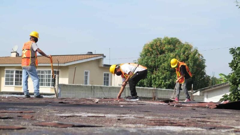 SUPERVISAN OBRAS EDUCATIVAS EN YANGA